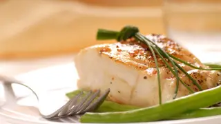 Врач назвала самую полезную рыбу для пожилых людей