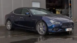 12 Maserati выставили на торги по цене в три раза ниже розницы