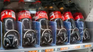 В Европе отозвали крупную партию напитков Coca-Cola