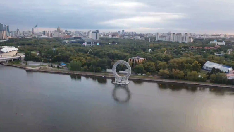 Кадры из видео