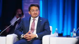 Отберет ли ИИ работу у казахстанцев, рассказал министр Мадиев