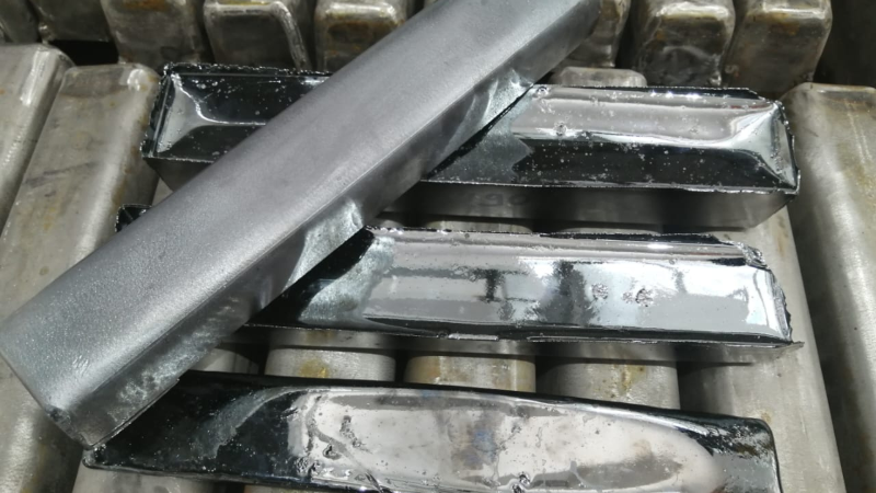 Черный селен, произведенный в Казахстане. Фото: "Казахмыс"