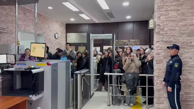 Кадры из видео