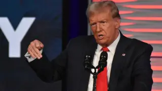 Трамп уволил директора Бюро финансовой защиты потребителей