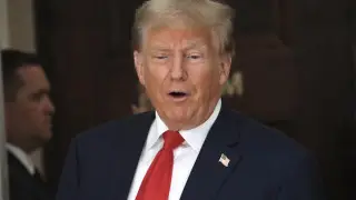 Президент США анонсировал контакты с Россией и Украиной