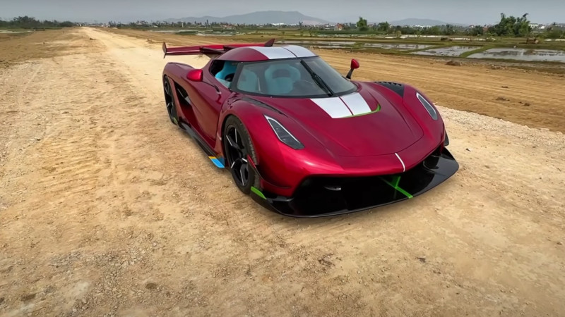 Кадры из видео