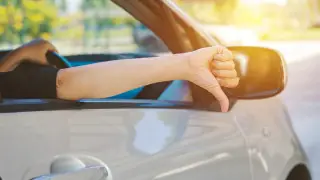 Конфликт на дороге и роды жены. Житель Великобритании подал в суд на алматинца