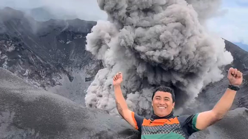 Кадры из видео