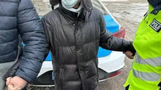 Нападение на ребенка в лифте: полиция показала кадры с задержанным в Астане