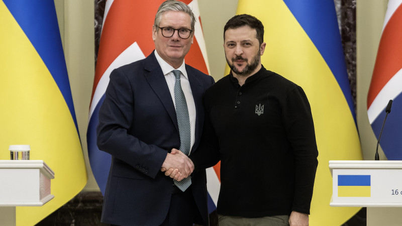 Премьер-министр Великобритании Кир Стармер и президент Украины Владимир Зеленский. ©️ depositphotos.com