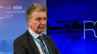 Глава Мюнхенской конференции не смог сдержать эмоции и расплакался в эфире