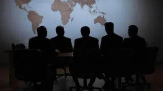 Мир или военная ловушка? Как переговоры США и России могут изменить геополитику