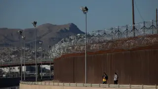 Депортированных из США казахстанцев доставили в Коста-Рику