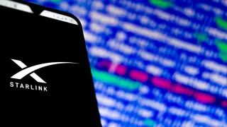 США пригрозили отключить Украину от Starlink, если Киев отвергнет сделку по ископаемым - СМИ