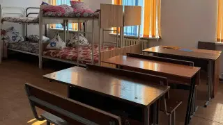 “Питаются в спортзале, ночуют в учебном корпусе“: жуткие условия выявили в интернате в Алматинской области