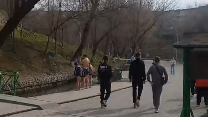 Кадры из видео