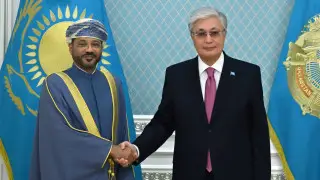 Токаев пригласил в Казахстан султана Омана