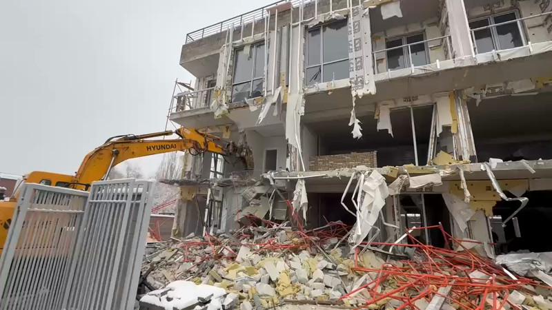 Кадры из видео