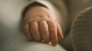 Стало известно, кто оставил ребенка в мусорном баке в Усть-Каменогорске