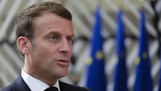 Макрон пообещал Украине сотни миллиардов евро помощи