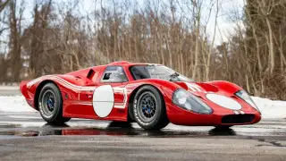 Легендарный гоночный Ford GT40 выставлен на аукцион
