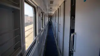 Мужчине оторвало ноги в результате наезда поезда в Мангистау