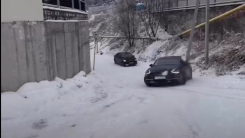 Кадры из видео