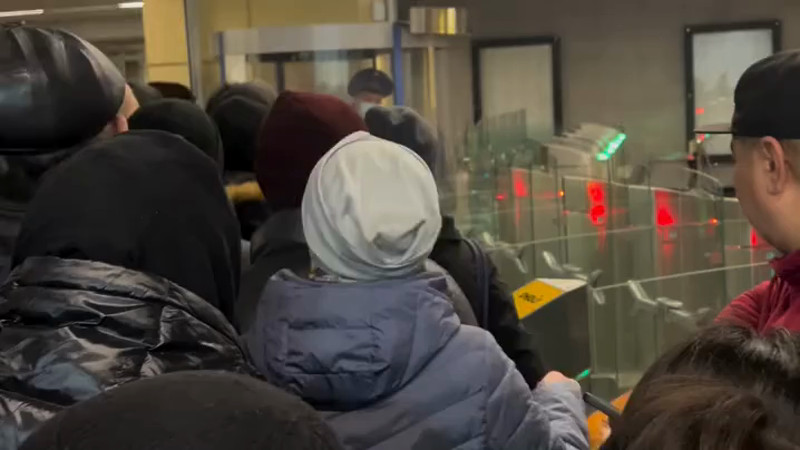 Кадры из видео