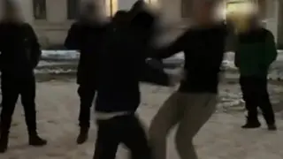 Школьники в Караганде устроили драку за честь одноклассницы, есть пострадавшие