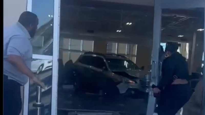 Кадры из видео