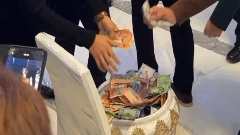 Кадры из видео