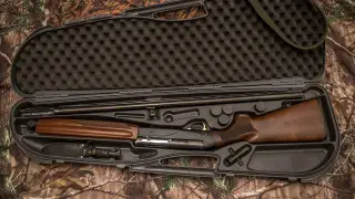 Можно ли провозить оружие в самолете: правила авиакомпаний