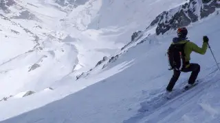 Лавина сошла недалеко от Шымбулака: погиб человек