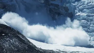 Лавина в Алматы: погибшей оказалась гражданка России