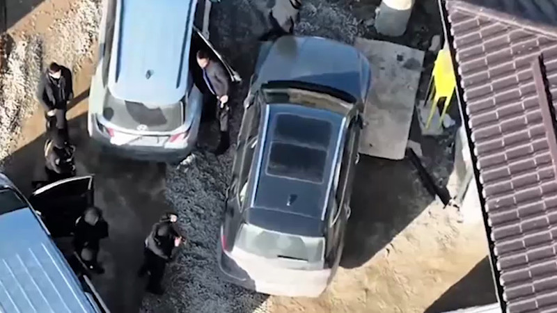 Кадры из видео