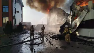 Склады с продуктами и автотопливом горели в Алматинской области