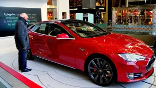 Tesla выгнали с выставки автомобилей в Канаде