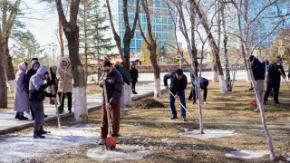 Тазару күні. Весенняя уборка проходит в Астане