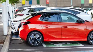 Заряжайся, если найдешь: когда поездки на электрокарах будут комфортными в Казахстане