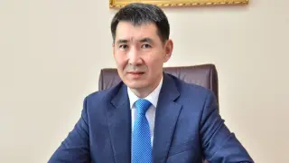 Директора Казахского центра дерматологии признали виновным во взятке