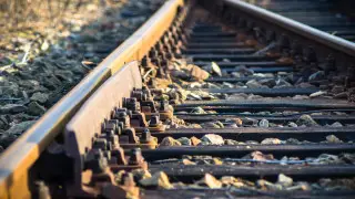 На видео попало, как поезд едва не снес автобус в Усть-Каменогорске