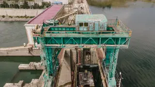 Повысить зарплату некоторым категориям казахстанцев предложили в Сенате