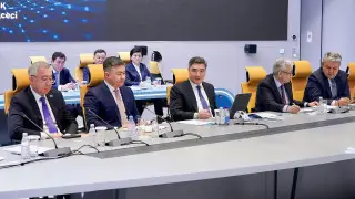 Премьер: работаешь с бюджетными деньгами - будь добр раскрыть полностью, куда ты их тратишь