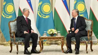 Токаев провел встречу с Мирзиеевым