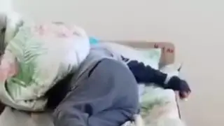 Держат за решеткой и привязывают: видео с пациентом спеццентра попало в сеть