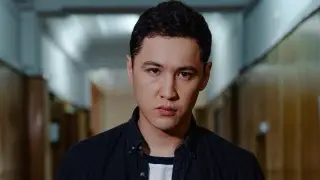 Актер Шарип Серик записал видео после обвинений в избиении девушки