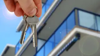 Прокуроры выявили нарушения при распределении госжилья