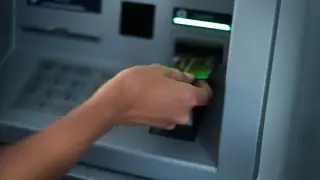 680 тысяч тенге украли из купюроприемника банкомата в Уральске