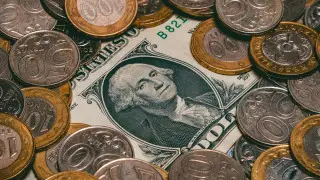 Тенге укрепляется: что с курсом доллара 8 апреля