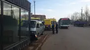 Микроавтобус с маленькими детьми попал в ДТП в Косшы, есть пострадавшие